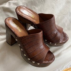 Paris Texas Crocodile Embossed Clog Sandals Platforms
